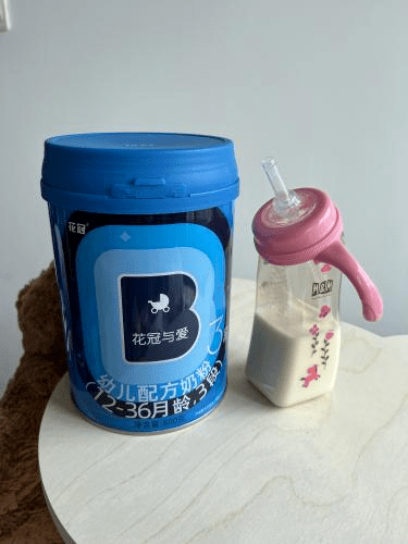 花冠與愛奶粉便便友好配方，讓嗯嗯更輕松!